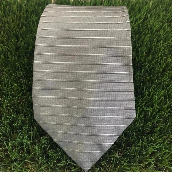 Donna Karan Signature Men’s All Silk Tie - Picture 3 of 6